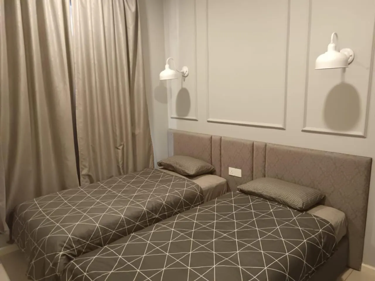 Cozy 3-Bedroom Apartment With Swimming Pool Malacca 0*,