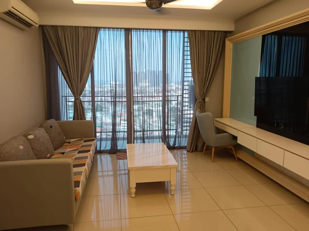 Cozy 3-Bedroom Apartment With Swimming Pool location
